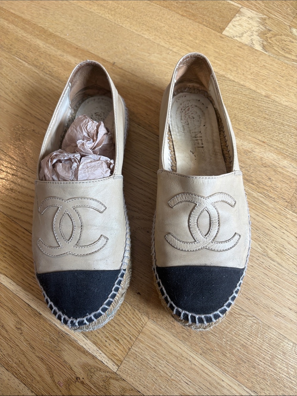 CHANEL Beige and Black leather Espadrille - size 38/8